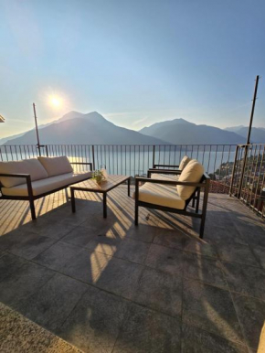 Amazing Lake View Apartment with Pool and 2 Terraces, Modern Urio, by STAYHERE-LAKECOMO Carlazzo
